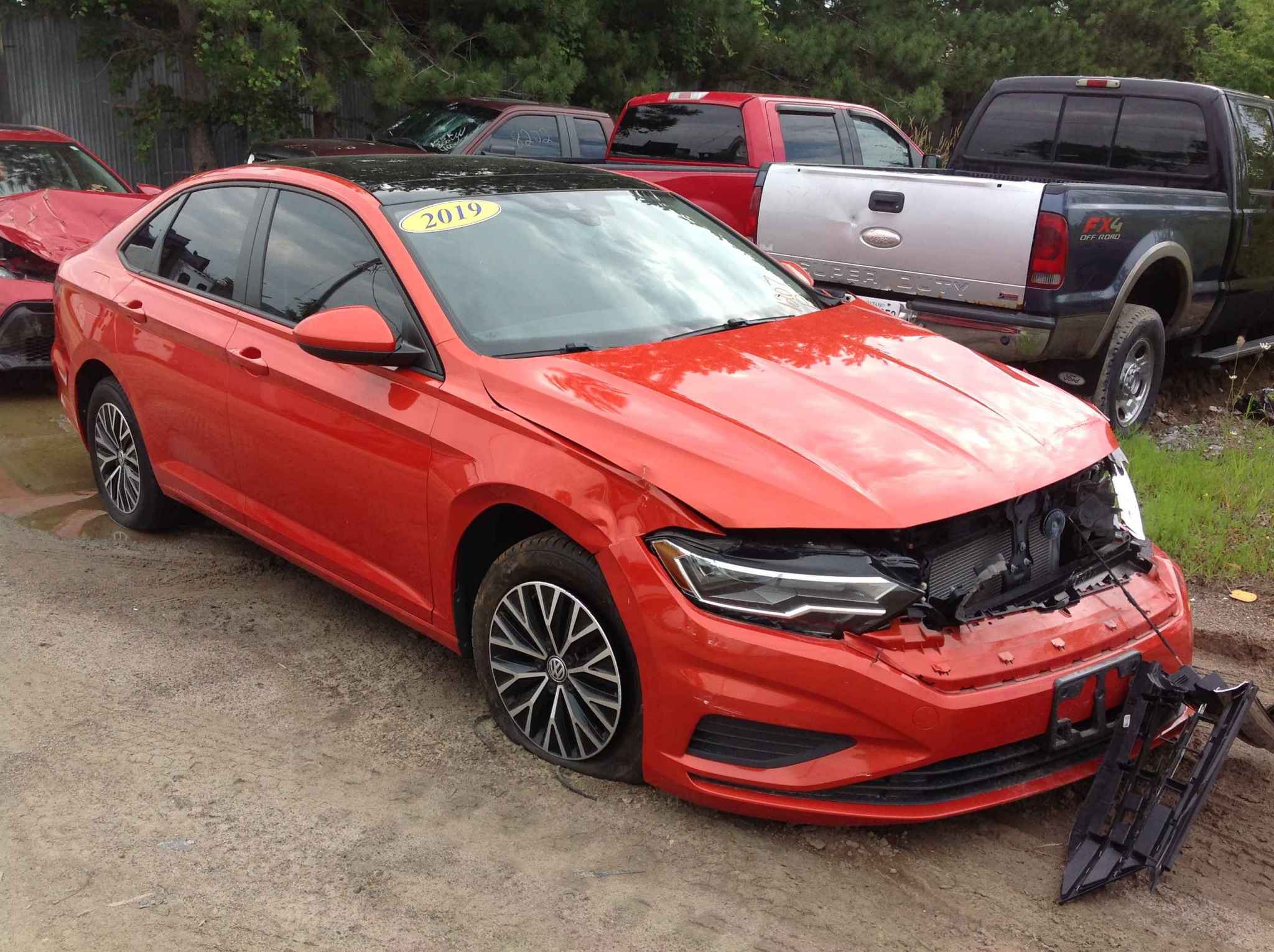 You are currently viewing Volkswagen Jetta 2019 Red